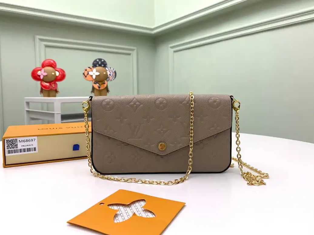 VUITTON FÉLICIE POCHETTE LOUIS 0528
